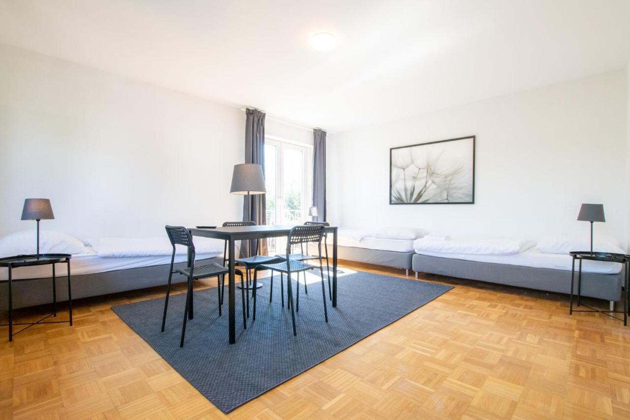 Raj Living - 1 , 3 And 4 Room Apartments - 20 Min Messe Dus & Airport Dus ميربش المظهر الخارجي الصورة