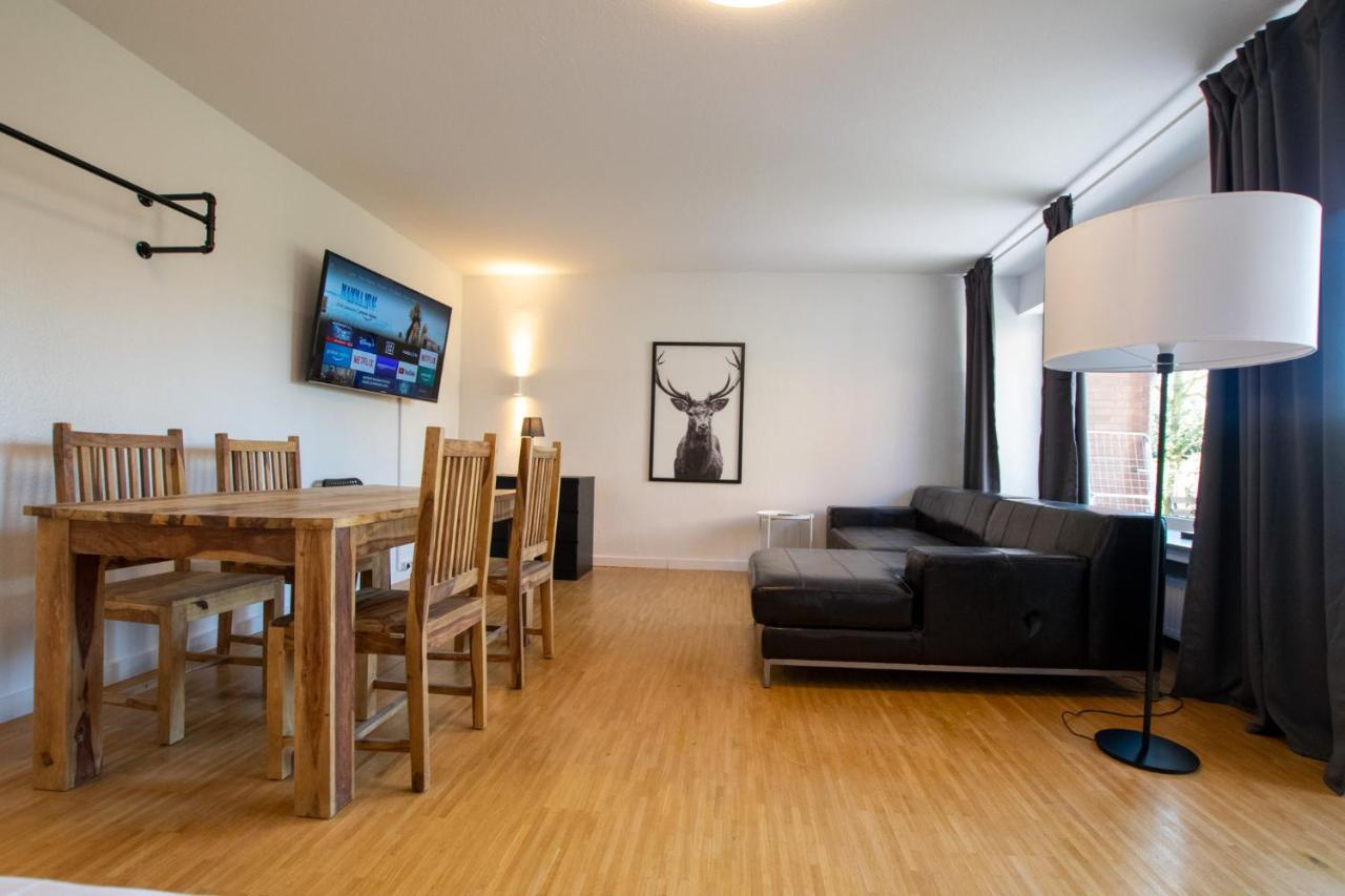 Raj Living - 1 , 3 And 4 Room Apartments - 20 Min Messe Dus & Airport Dus ميربش المظهر الخارجي الصورة