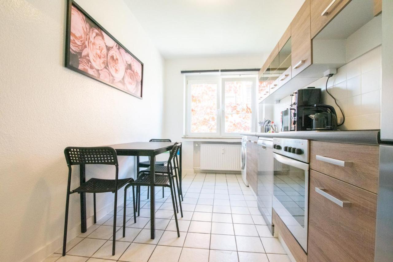 Raj Living - 1 , 3 And 4 Room Apartments - 20 Min Messe Dus & Airport Dus ميربش المظهر الخارجي الصورة