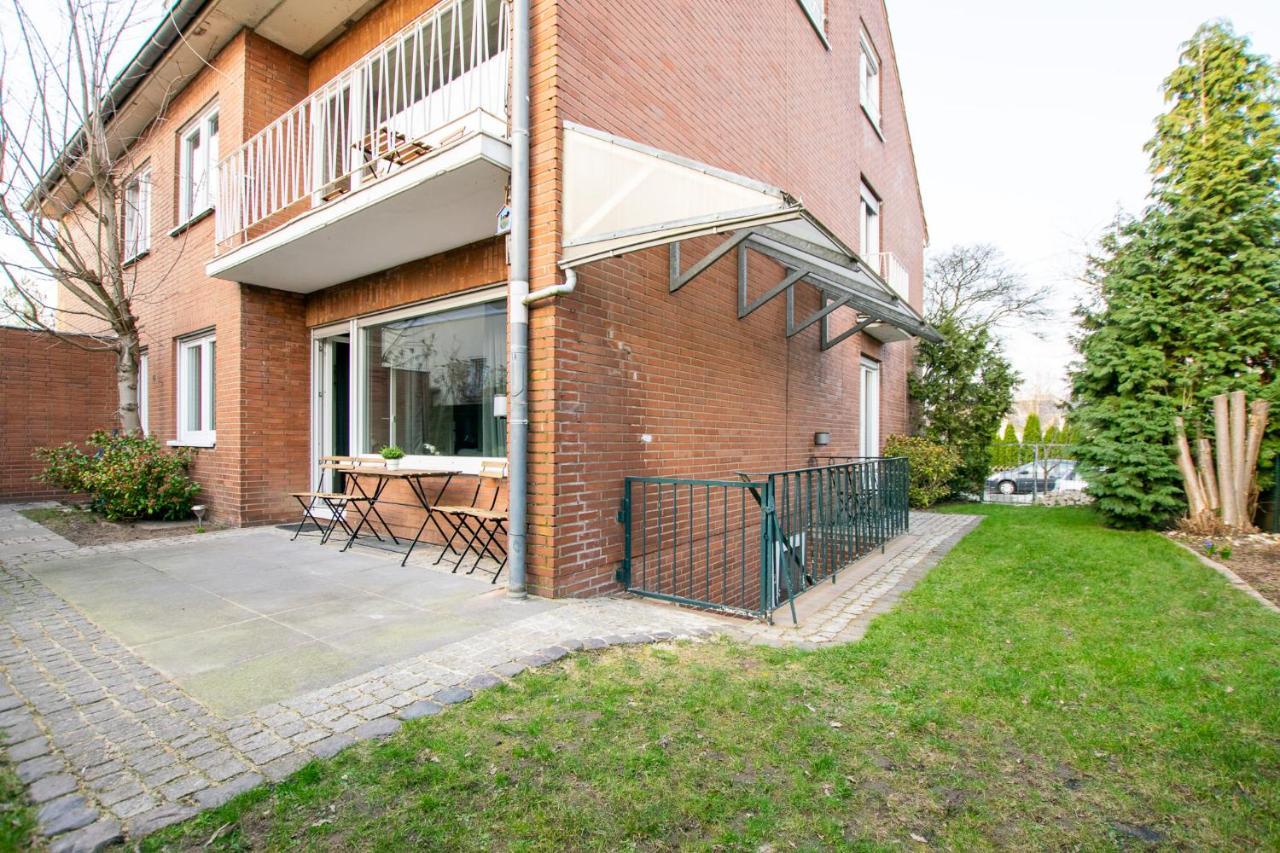 Raj Living - 1 , 3 And 4 Room Apartments - 20 Min Messe Dus & Airport Dus ميربش المظهر الخارجي الصورة