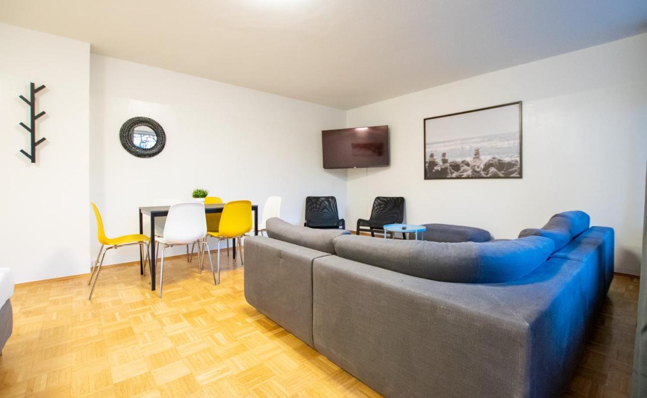 Raj Living - 1 , 3 And 4 Room Apartments - 20 Min Messe Dus & Airport Dus ميربش المظهر الخارجي الصورة