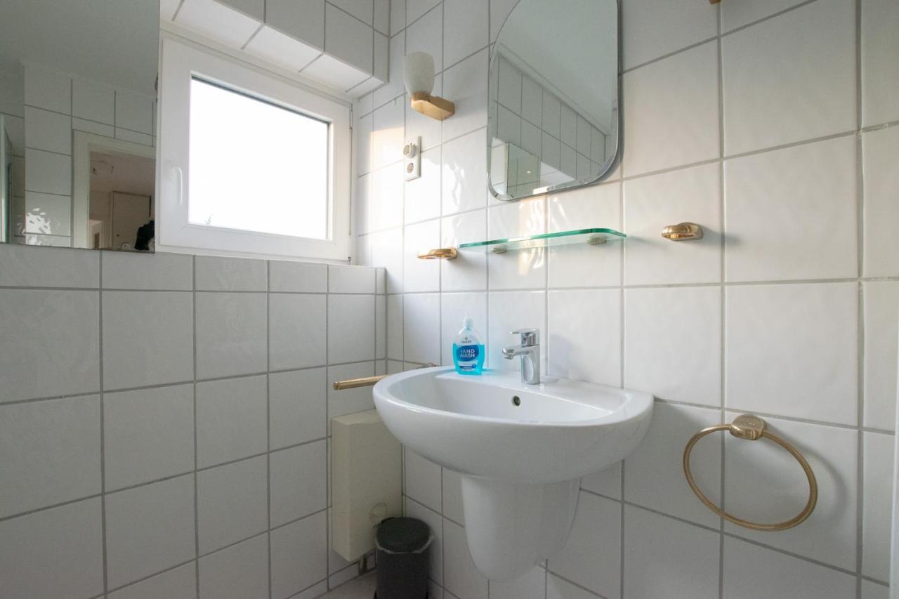 Raj Living - 1 , 3 And 4 Room Apartments - 20 Min Messe Dus & Airport Dus ميربش المظهر الخارجي الصورة