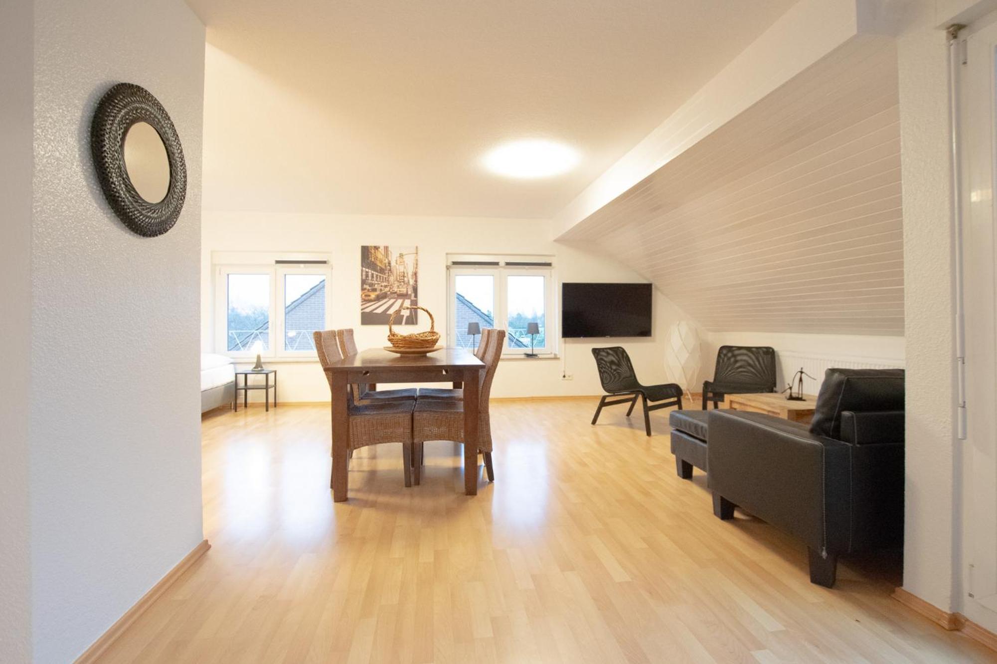 Raj Living - 1 , 3 And 4 Room Apartments - 20 Min Messe Dus & Airport Dus ميربش المظهر الخارجي الصورة
