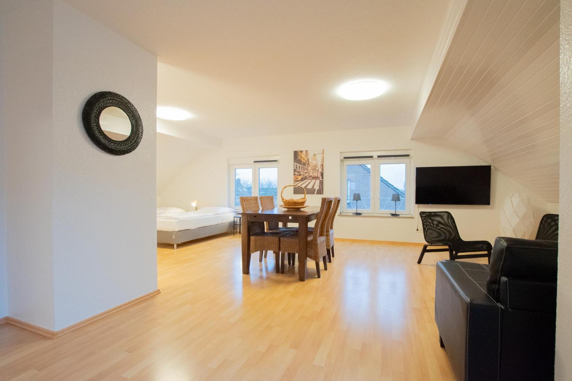 Raj Living - 1 , 3 And 4 Room Apartments - 20 Min Messe Dus & Airport Dus ميربش المظهر الخارجي الصورة