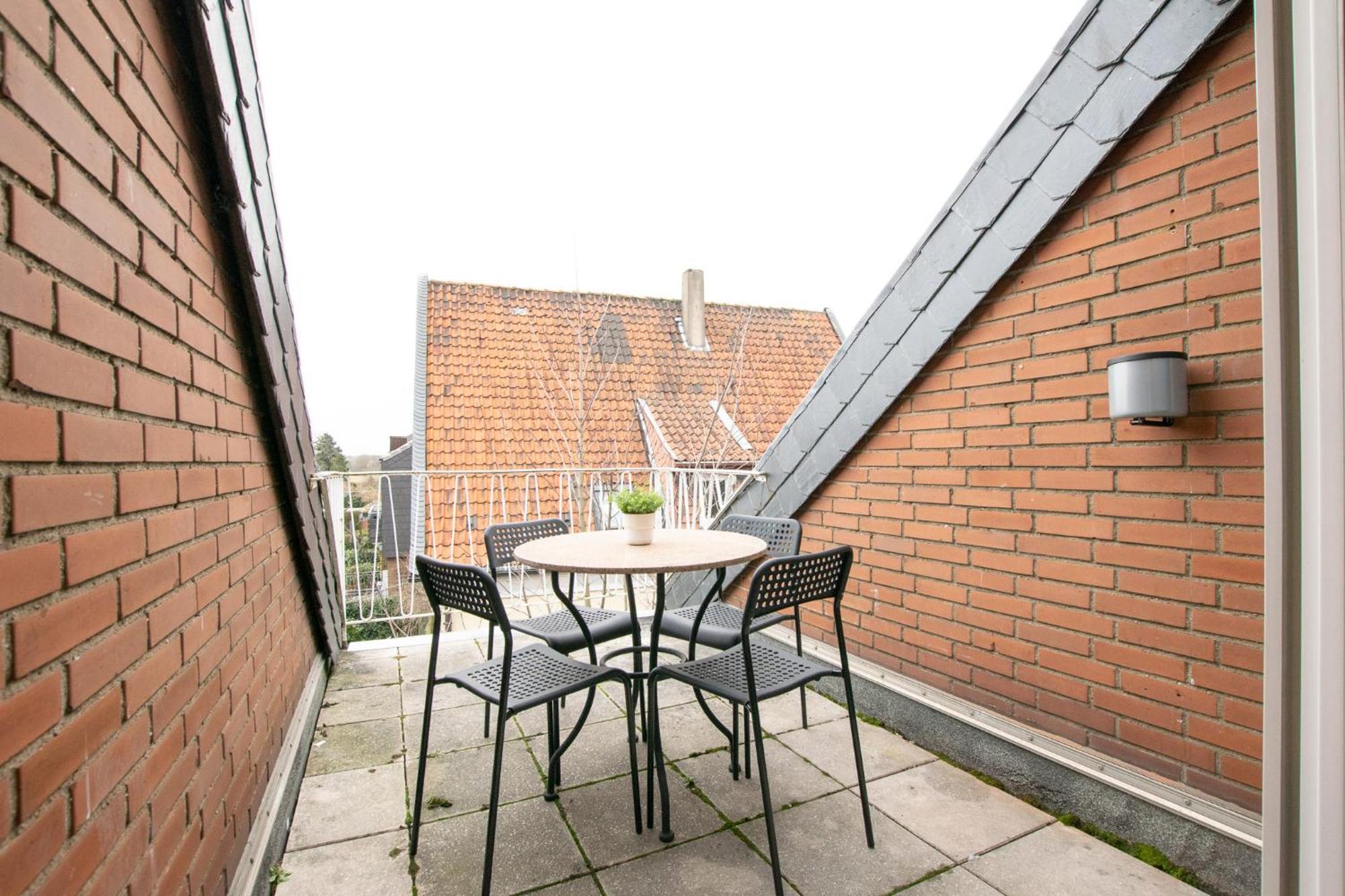 Raj Living - 1 , 3 And 4 Room Apartments - 20 Min Messe Dus & Airport Dus ميربش المظهر الخارجي الصورة